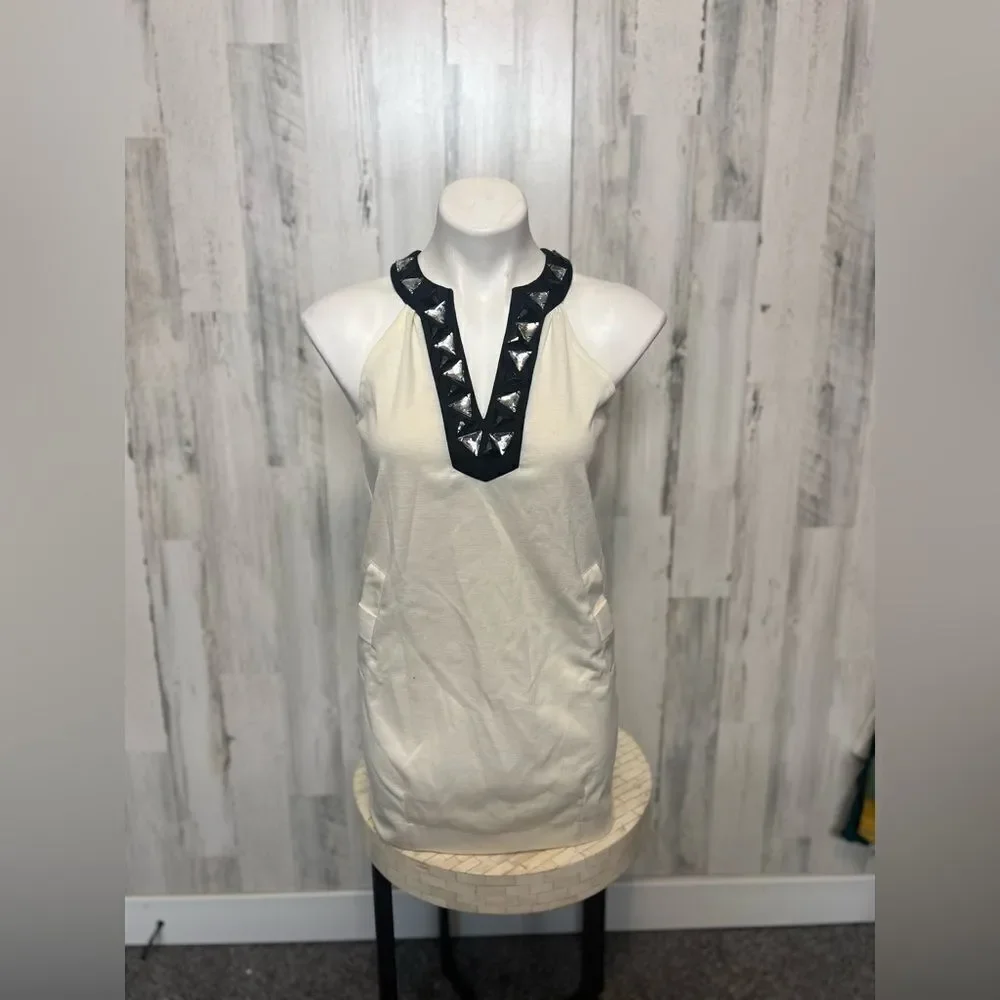 Dress - Picture 1 of 8